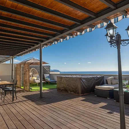 Daire Apartamento Con Espaciosa Terraza Y Vistas Al Mar