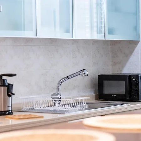 Apartamento Con Espaciosa Terraza Y Vistas Al Mar Daire